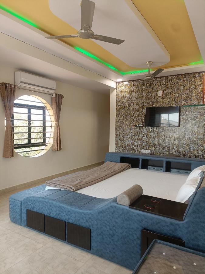 Hotel Jb Star Мандви Экстерьер фото