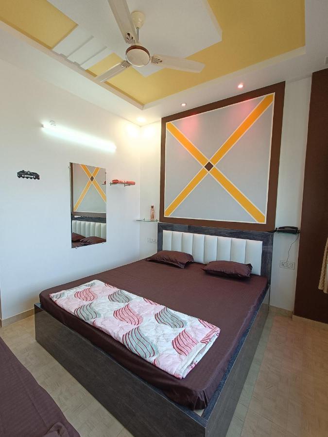 Hotel Jb Star Мандви Экстерьер фото